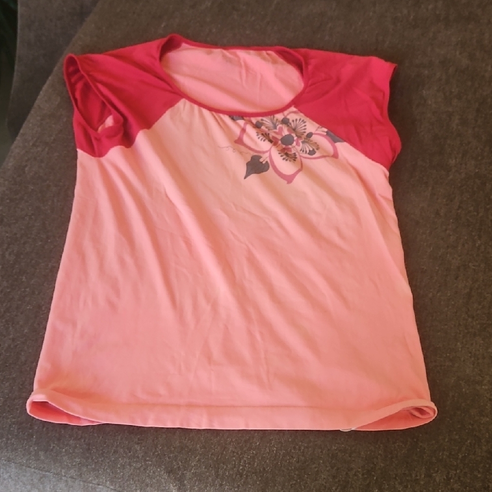 Patagonia Pink and Red Floral T-Shirt